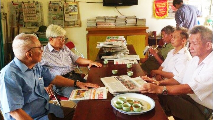 Village library contributes to rural cultural development  - ảnh 1